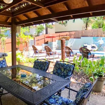 Jacuzzi Suite 206 At Tradewinds Eureka Springs Ngoại thất bức ảnh