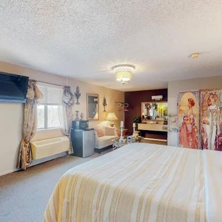 Jacuzzi Suite 206 At Tradewinds Eureka Springs Ngoại thất bức ảnh