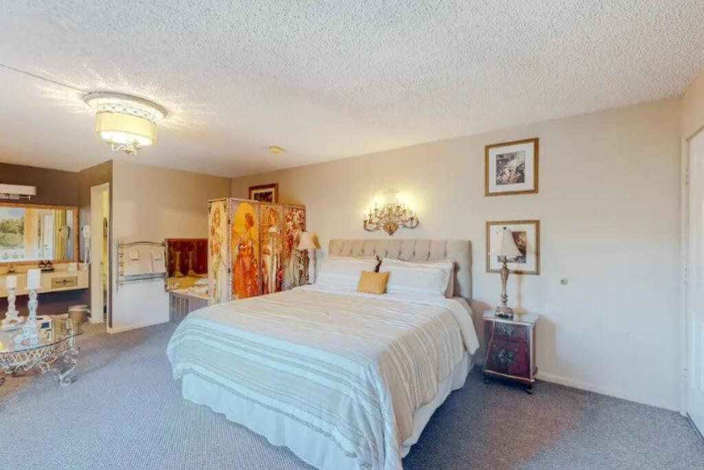 Jacuzzi Suite 206 At Tradewinds Eureka Springs Ngoại thất bức ảnh